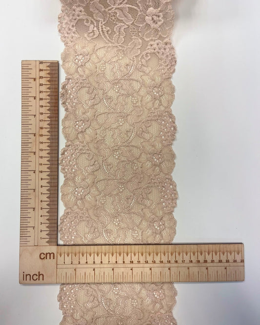 Bild mit elastischer Spitze 16 cm, warmbeige – online erhältlich bei Šarlotes audumi