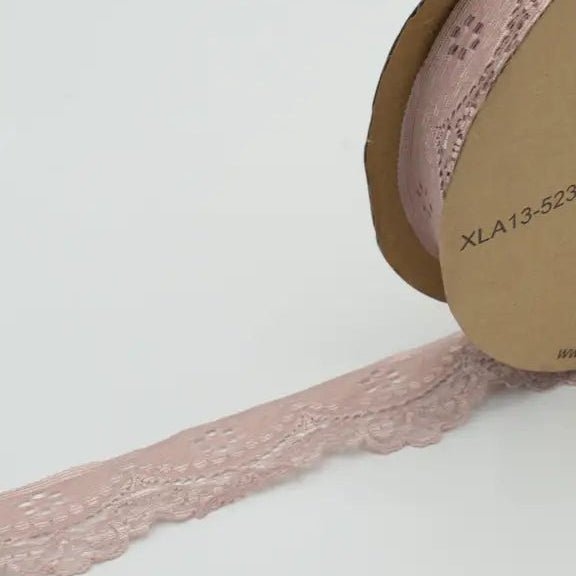 Attēls ar Elastīgā mežģīne 3 cm - pūderrozā – pieejams Šarlotes audumi