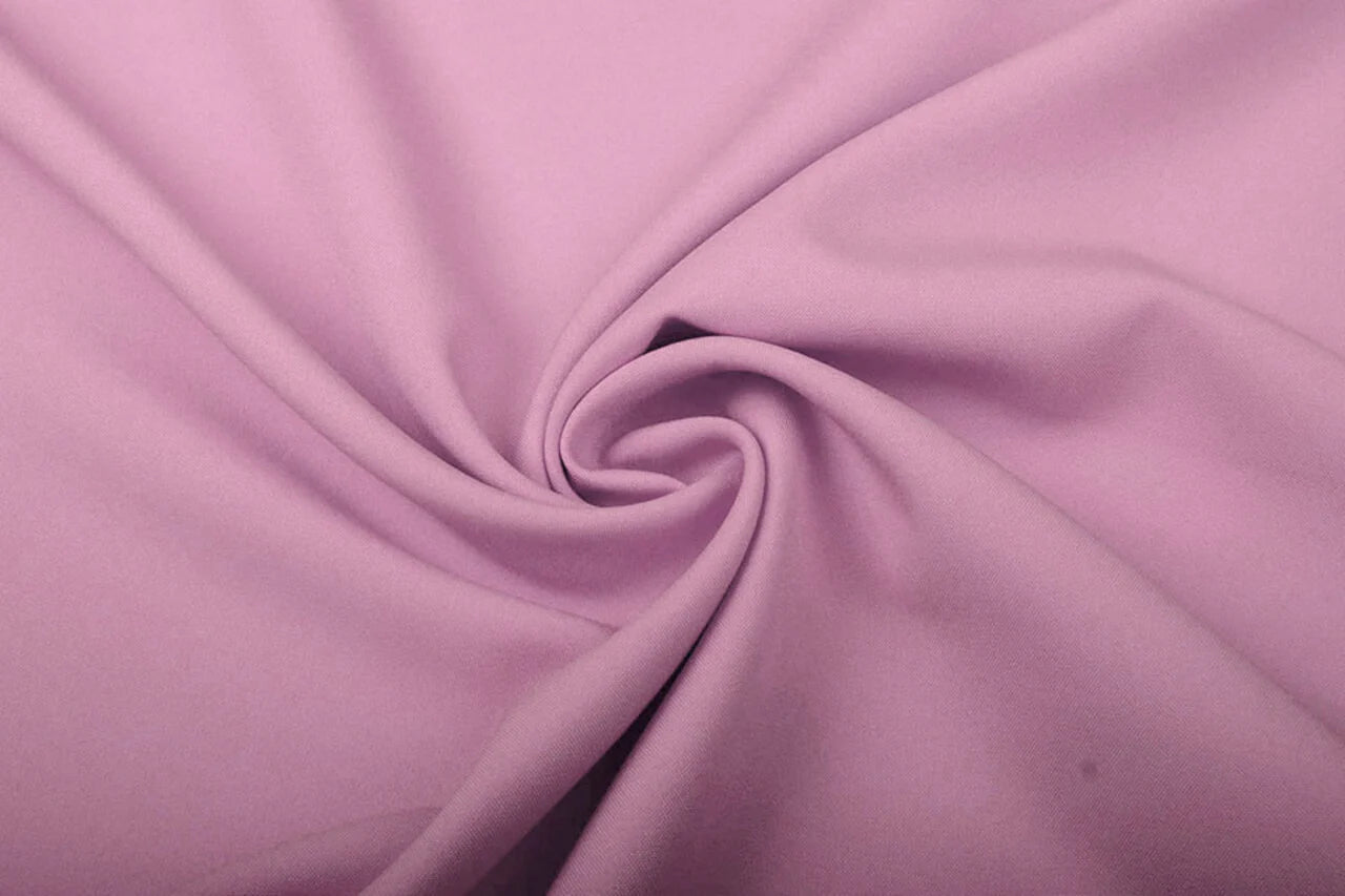 Bild von Gabardinen-Rosa 180 g/m² – erhältlich bei Šarlotes audumi