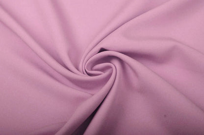 Bild von Gabardinen-Rosa 180 g/m² – erhältlich bei Šarlotes audumi