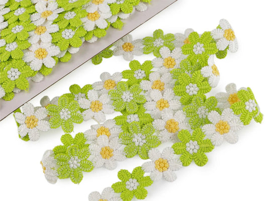 Bild von Gipürspitze mit Blumen – hellgrün und weiß, 30 mm – online bei Šarlotes audumi erhältlich