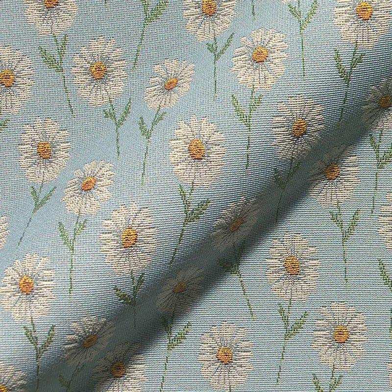 Tapisserie à marguerites 350 g/m² – disponible chez Šarlotes audumi