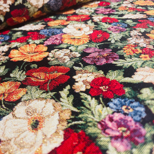 Image of a tapestry - floral motif with gold accents 350 g/m² – available at Šarlotes audumi