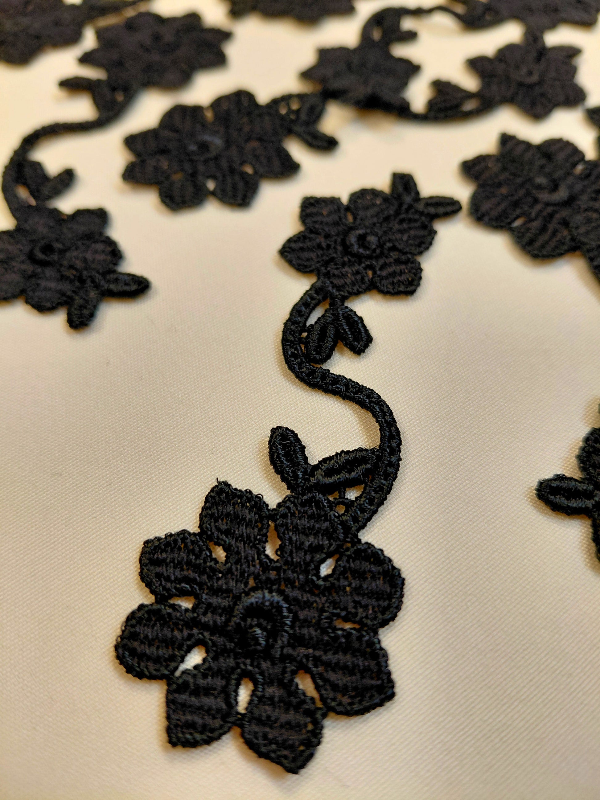 Patch/embroidered patch 8.5 x 3 cm – available at Charlotte's Fabrics
