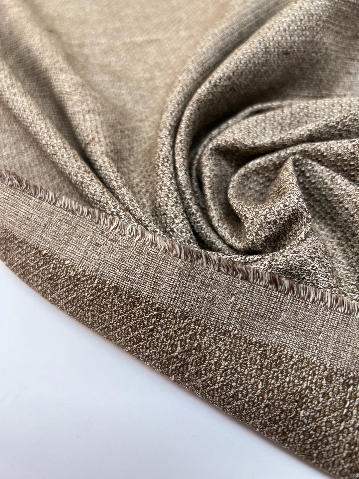 Attēls ar Itālijas kokvilnas audums ikdienas apģērbam – brūni bēšie toņi | 100% kokvilna | 250 g/m² | 138 cm – pieejams Šarlotes audumi