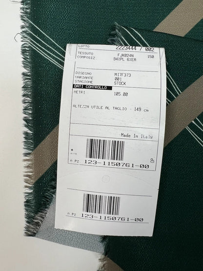 Image de tissu crêpe italien à motif géométrique | Polyester 94 % Élasthanne 6 % | 150 cm – disponible chez Šarlotes audumi