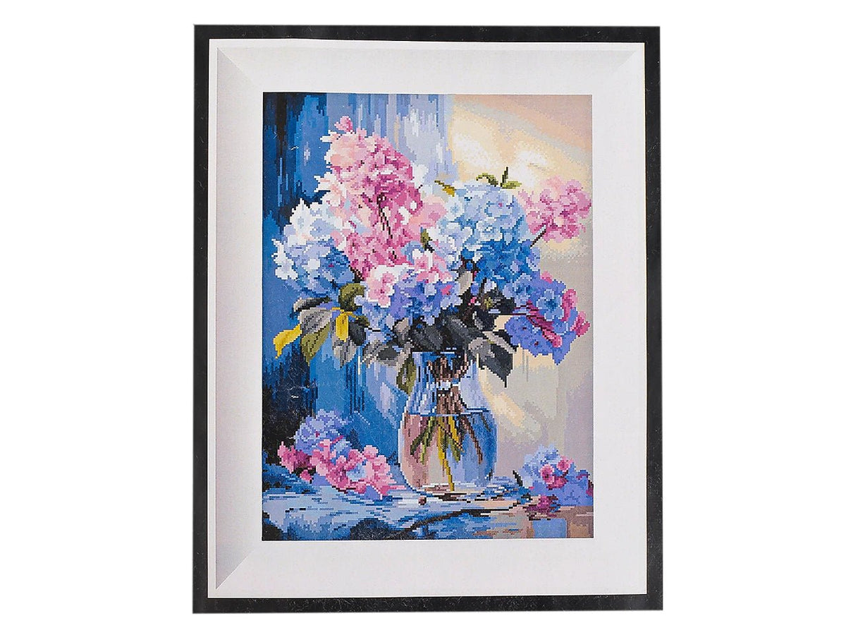 Bild eines Sticksets mit aufgedrucktem Motiv – Blumen in der Vase, 30 × 40 cm – online bei Šarlotes audumi erhältlich