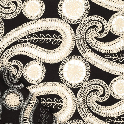 Tissu en coton brodé - fleurs sur fond noir 270 g/m²