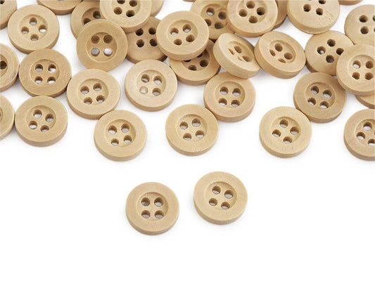 Image avec des boutons en bois 11 mm – disponible chez Šarlotes audumi
