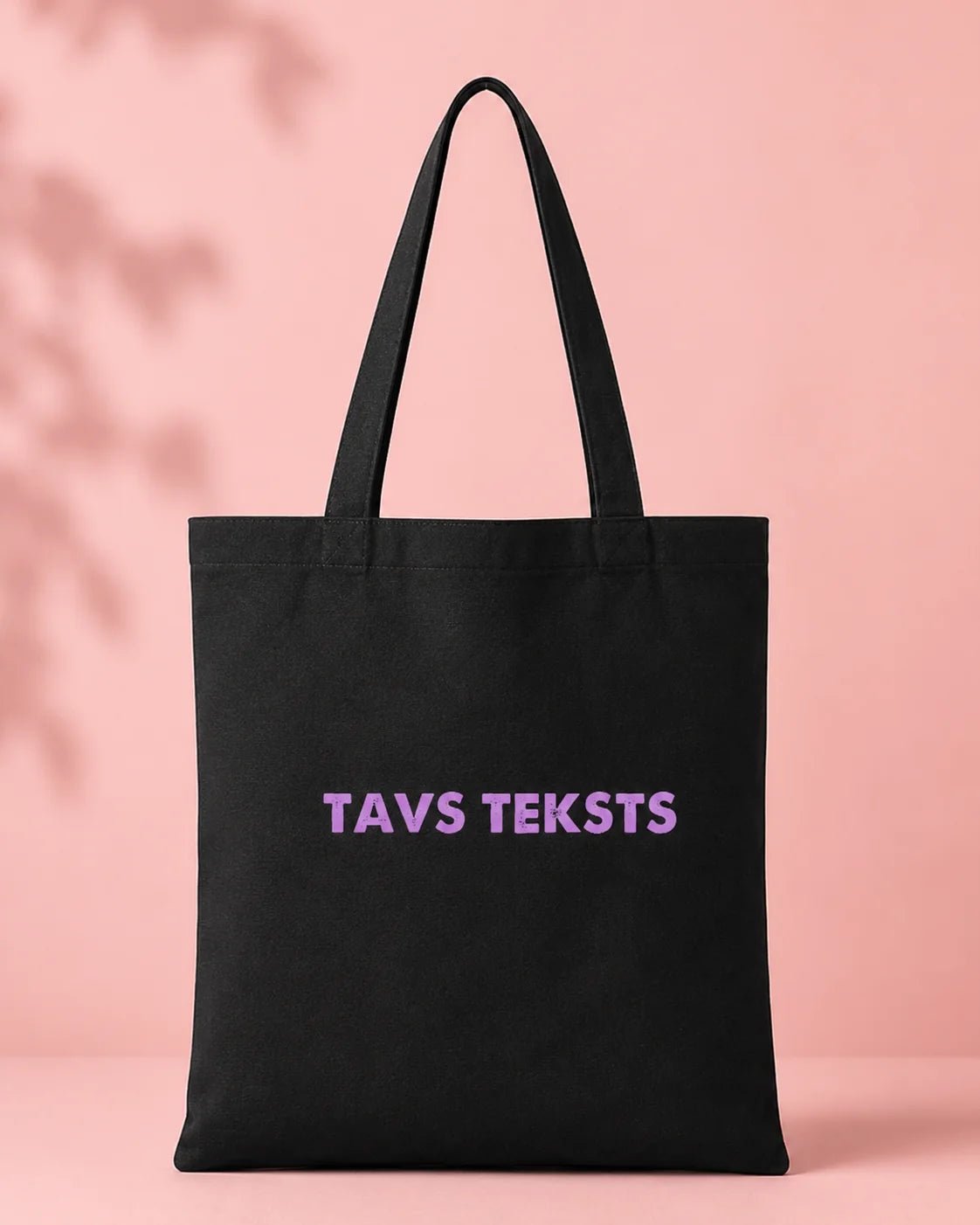 Sac noir en tissu de coton avec votre texte – disponible en ligne chez Šarlotes audumi
