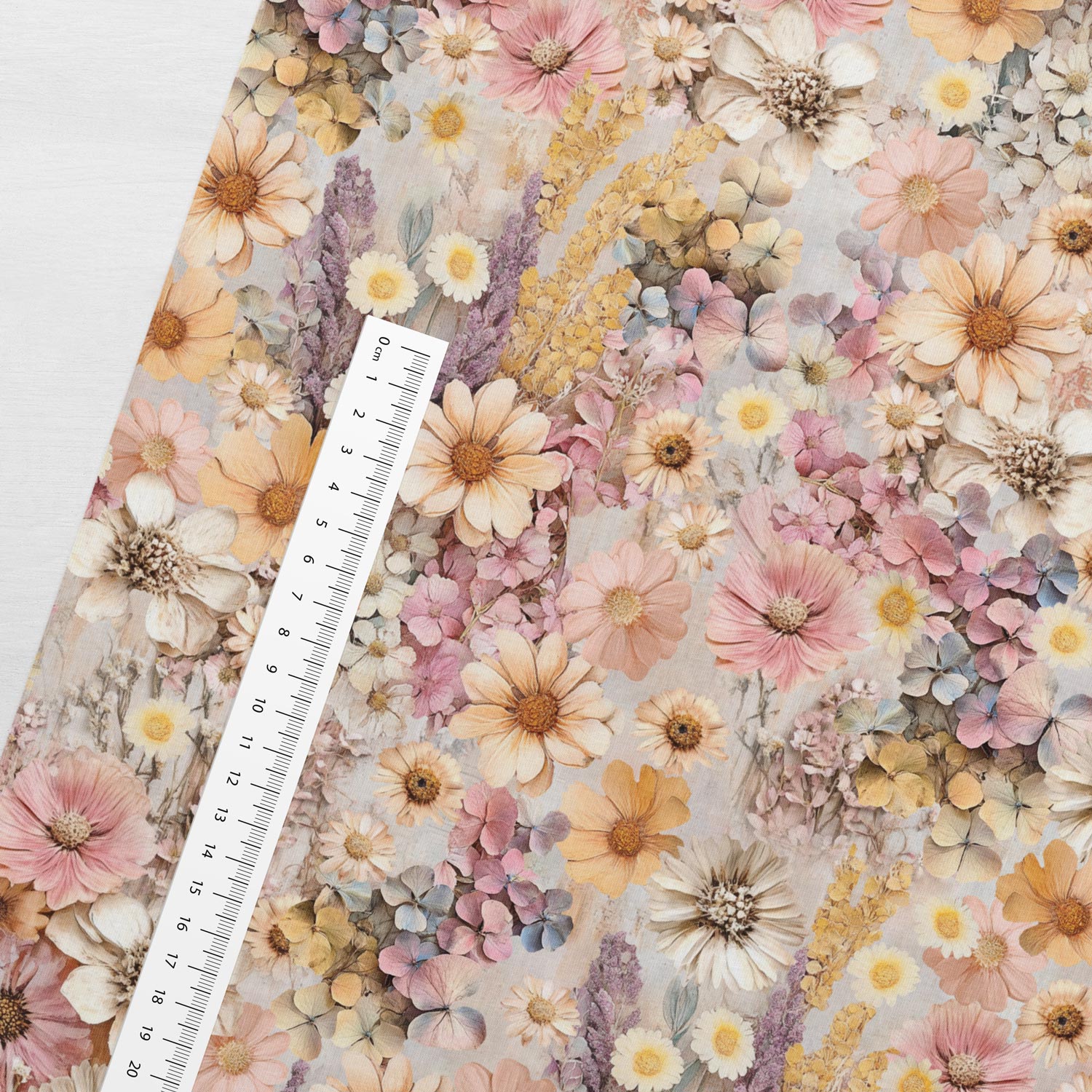Image avec tissu en maille bouclette de coton - tons pastel d’été 250 g/m² – disponible chez Šarlotes audumi