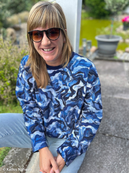 Image de maille éponge en coton - danse des vagues bleues 245 g/m² – disponible chez Šarlotes audumi