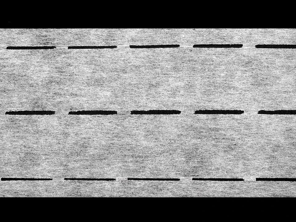 Attēls ar Līmauduma lente - balta – pieejams Šarlotes audumi