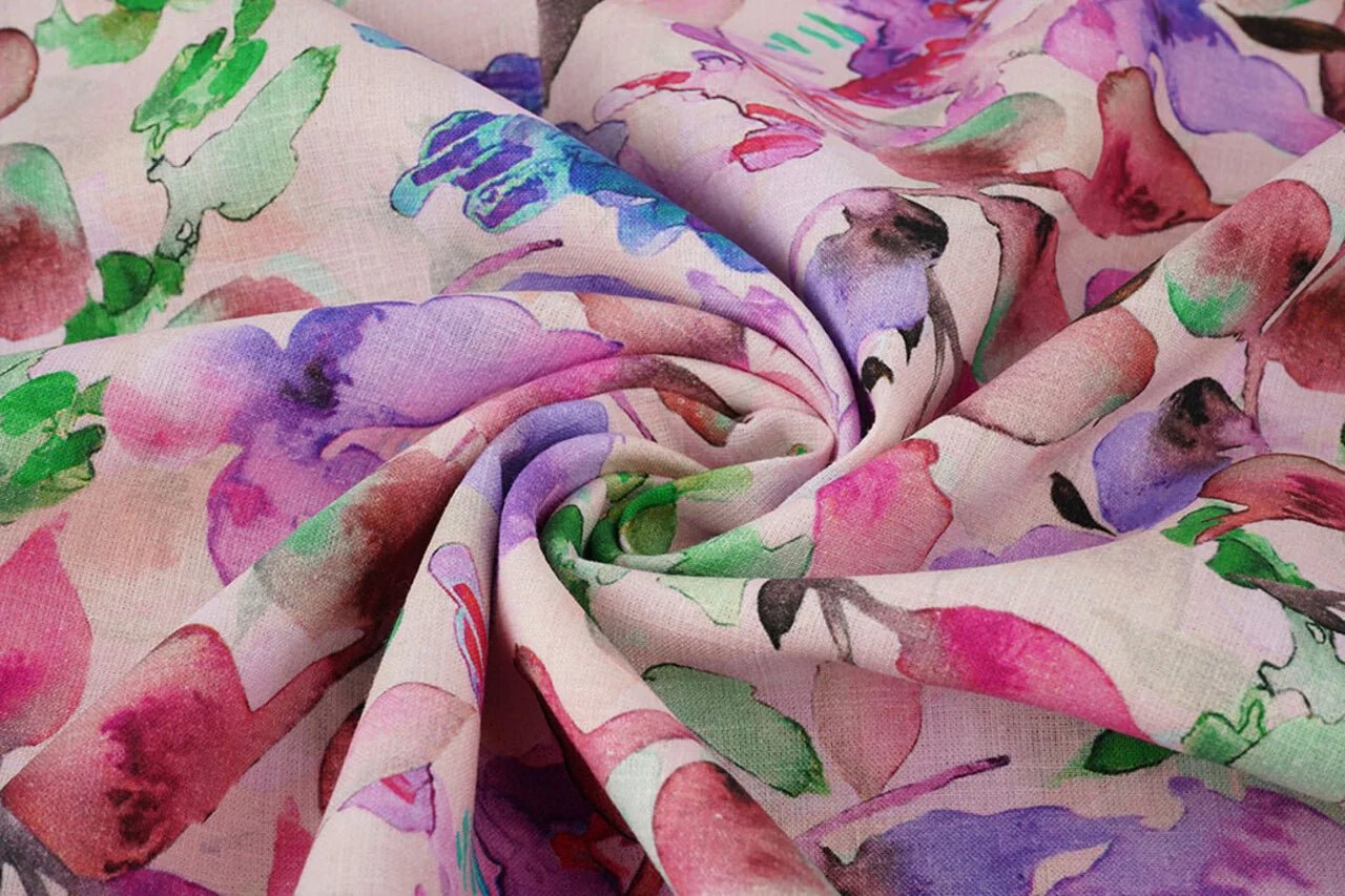 Attēls ar Lina un kokvilnas audums ar ziedu rakstu 170 g/m² – pieejams Šarlotes audumi