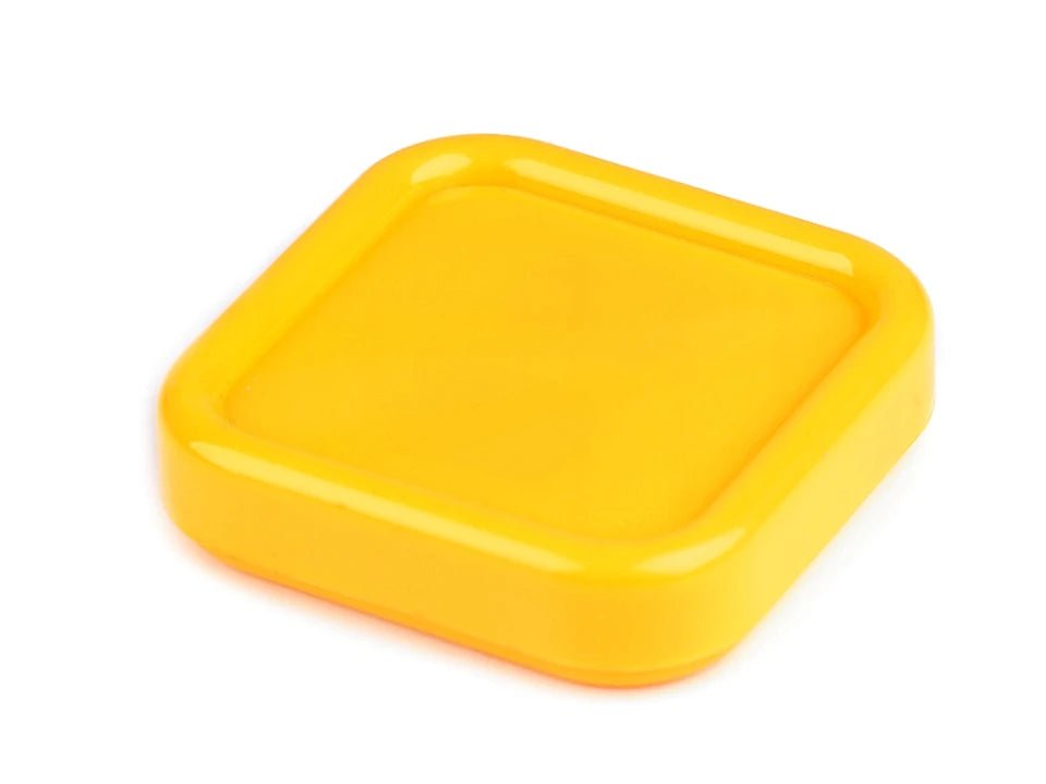 Image du support magnétique pour épingles – disponible chez Šarlotes audumi