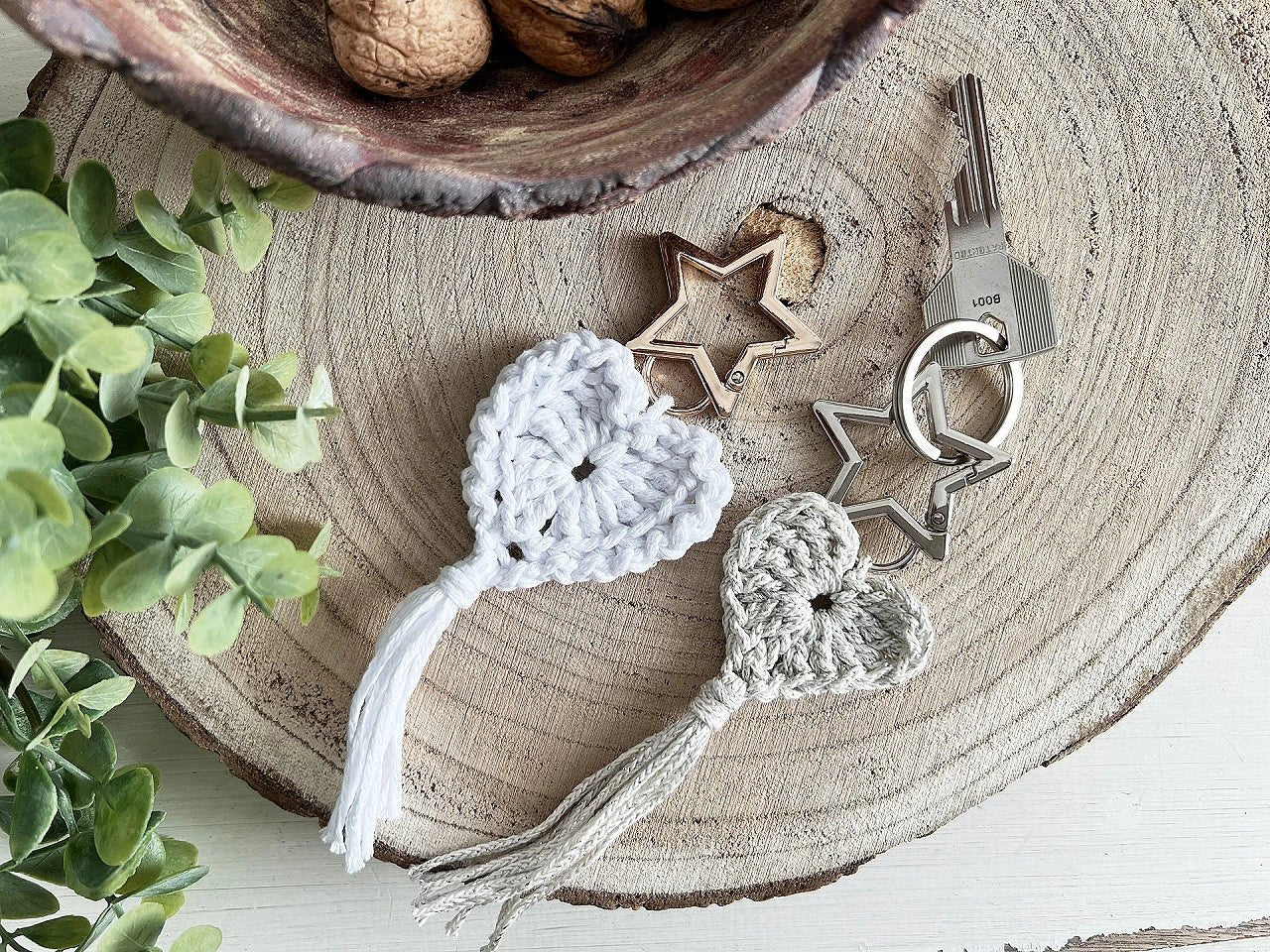 Attēls ar Metāla karabīne zvaigznes formā – 12 mm|dažādu toņu – pieejams Šarlotes audumi