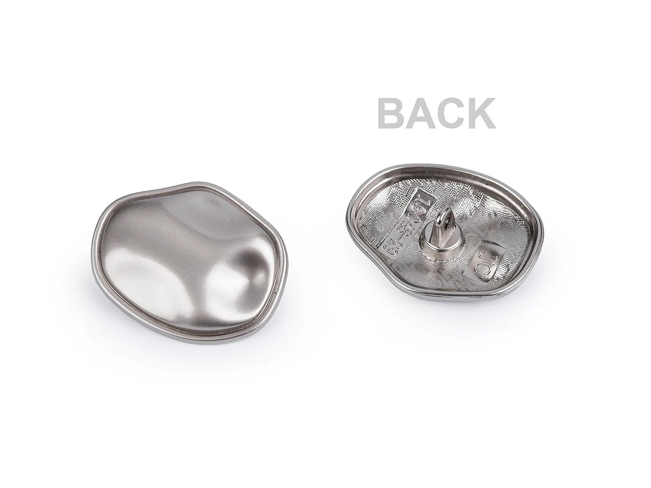 Image de boutons métalliques à pied, 29 mm (forme irrégulière) – disponible chez Šarlotes audumi