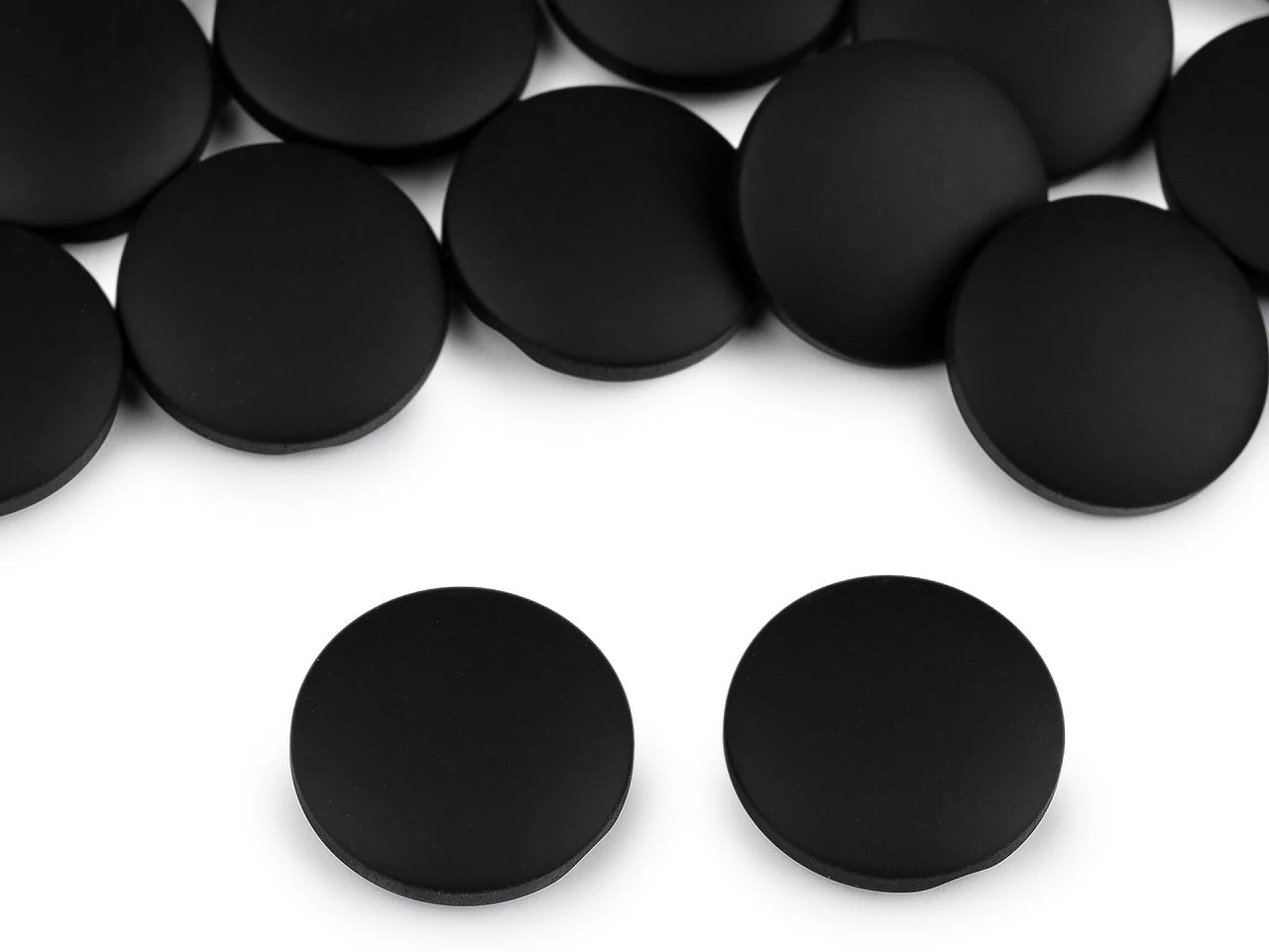 Image de boutons de manteaux et vestes effet velours | 21 mm, 25 mm, 30 mm | noirs – disponible chez Šarlotes audumi