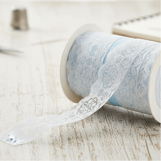 Attēls ar Mežģīne - 5 cm balta – pieejams Šarlotes audumi