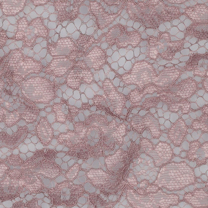 Image avec tissu en dentelle - lilas fumé 130 g/m² – disponible chez Šarlotes audumi