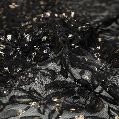 Image du tissu en dentelle « Lauren Foil Lace » noir 140 g/m², disponible chez Šarlotes audumi