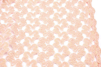 Tissu en dentelle - rose pêche avec accents dorés 170 g/m²