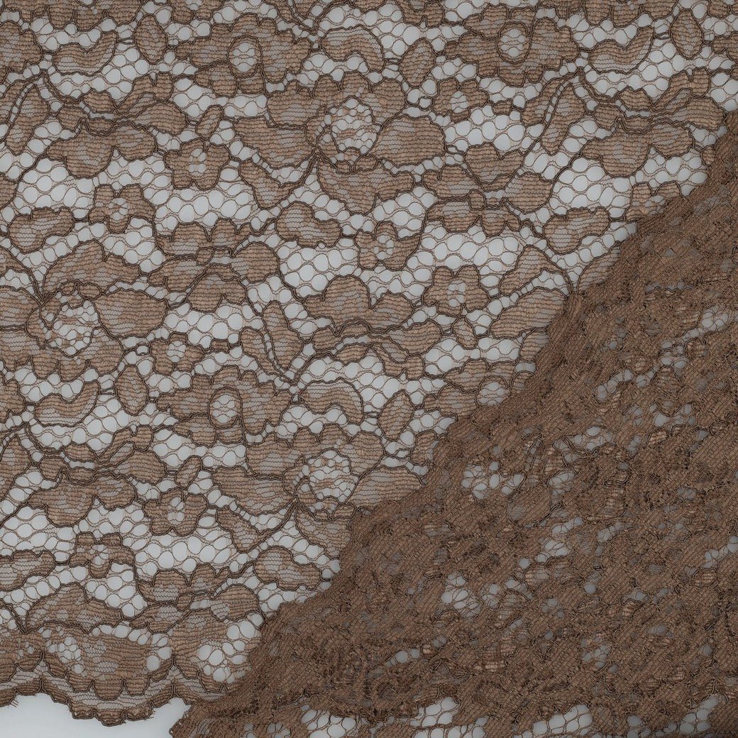 Image de tissu en dentelle – ton chocolat 130 g/m² – disponible chez Šarlotes audumi