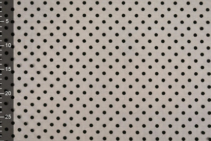 Image avec tulle doux à pois en relief, noir – disponible en ligne chez Šarlotes audumi