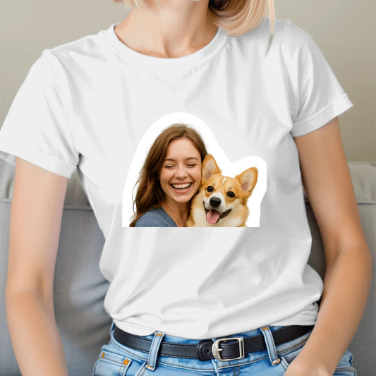 Attēls ar Personalizēts T - krekls ar tavu un mīluļa foto – pieejams Šarlotes audumi