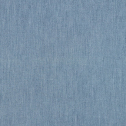 Image de tissu denim fin pour robes, chemises - bleu clair 135 g/m² – disponible chez Šarlotes audumi