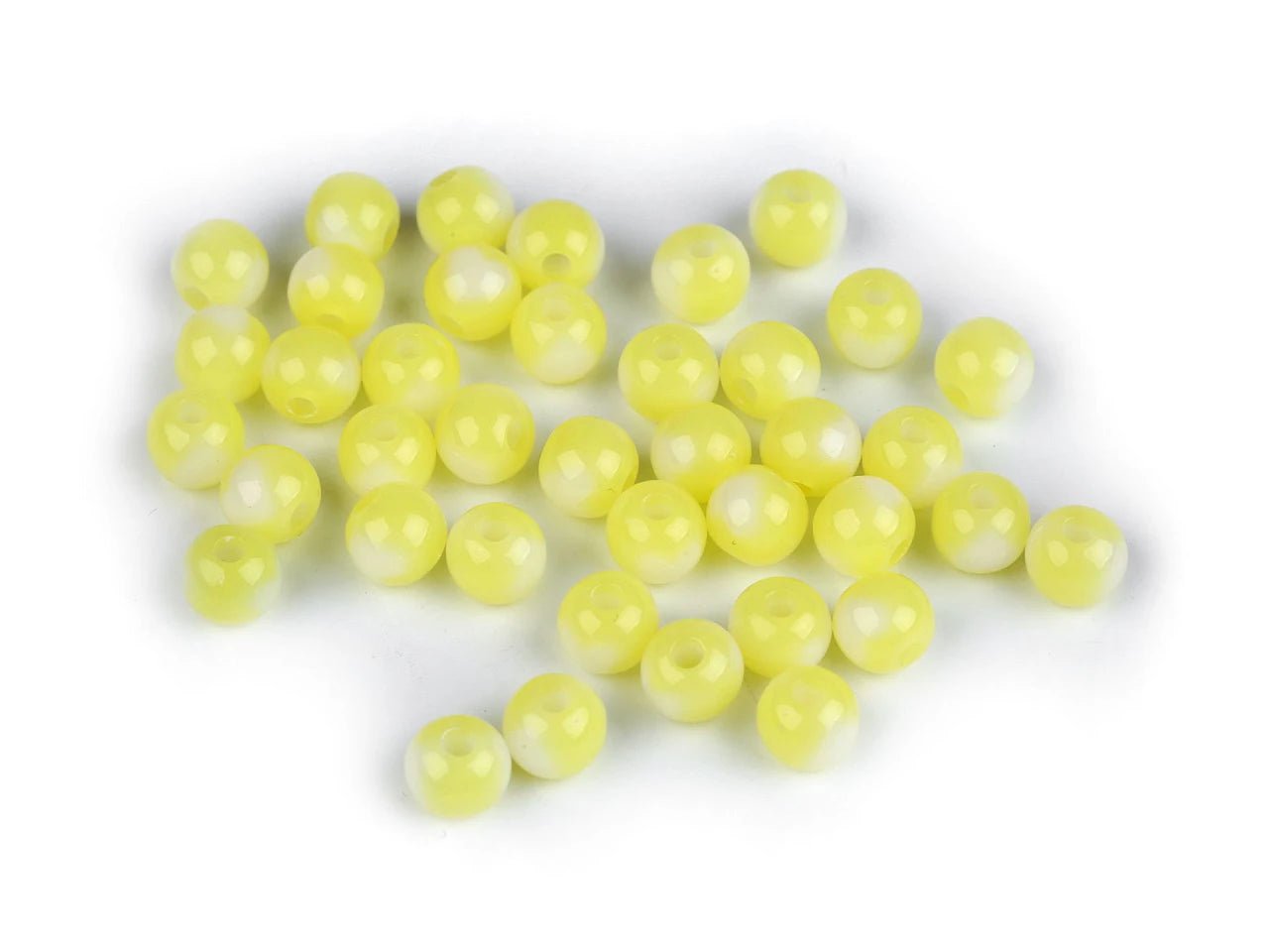 Image de perles en plastique avec cœur Ø8 mm – jaune clair – disponibles en ligne chez Šarlotes audumi