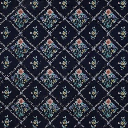 Image avec tissu Premium 100 % coton - losanges floraux 115 g/m² – disponible chez Šarlotes audumi