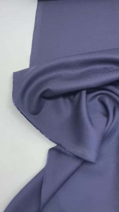 Italienischer Kostümstoff 300 g/m²