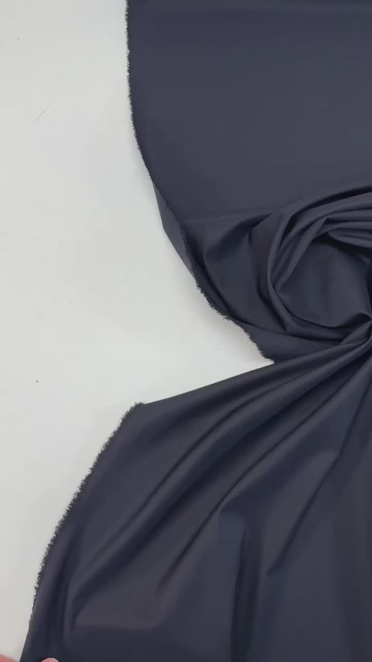 Italiana wool twill fabric for dresses and blouses – purple-black | 60% wool, 28% polyamide, 6% silk, 6% elastane | 175 g/m² | 146 cm