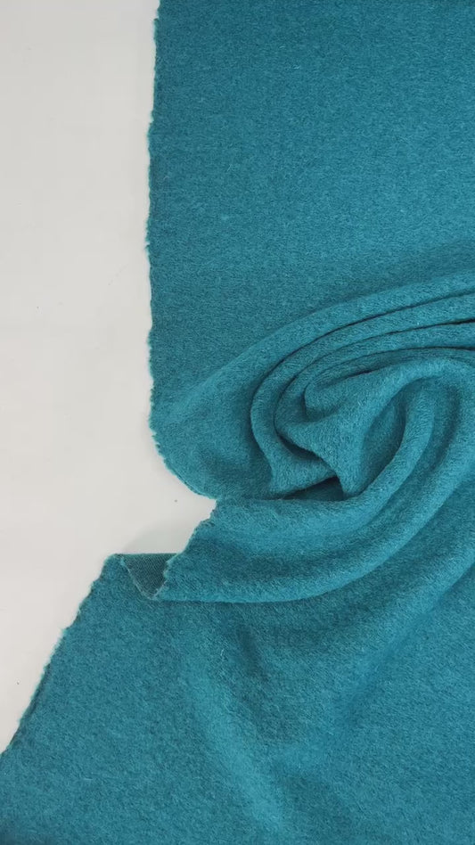 Italian knit fabric | 47% wool | 36% polyester | 9% polyamide | 8% elastane | 215 g/m² | 162 cm