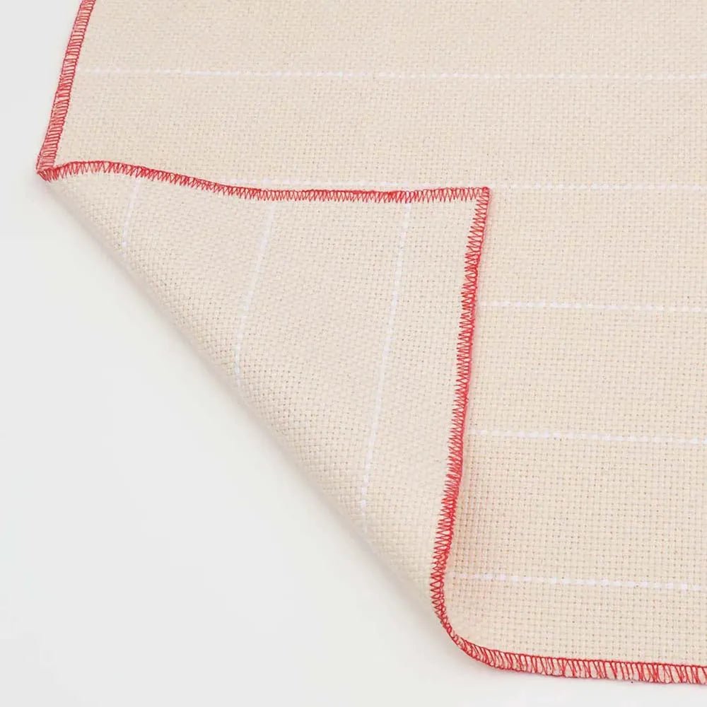 Bild mit Punch-Needle-Stoff Monk’s Cloth – 63x91cm – online erhältlich bei Šarlotes audumi