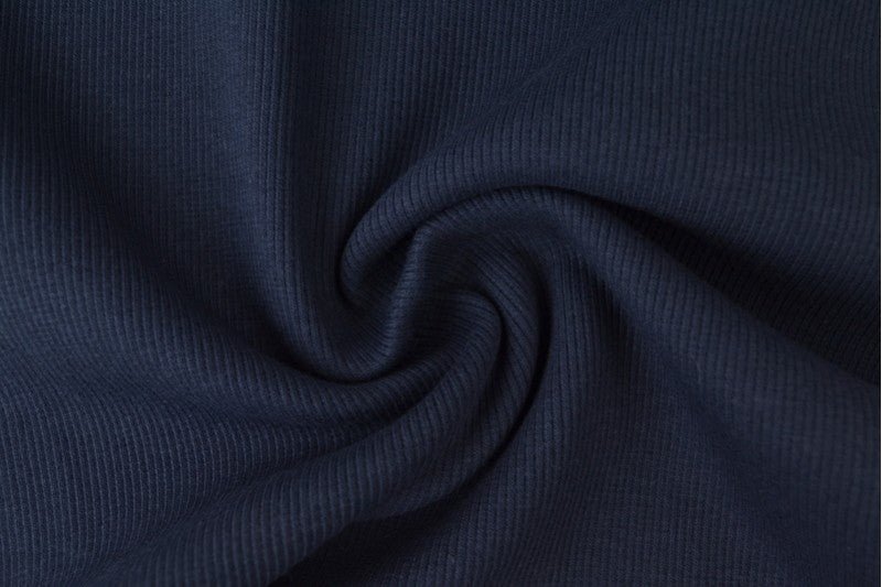 Attēls ar Rievotā auduma apdares mala | manžete - tumši zila 300 g/m² – pieejams Šarlotes audumi