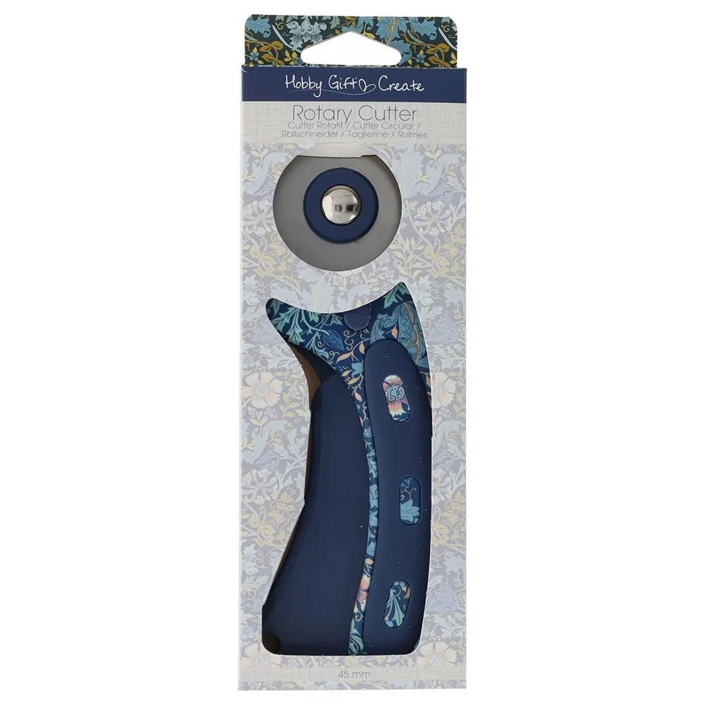 Image du cutter rotatif 45 mm à motif floral Hobby Gift – disponible chez Šarlotes audumi