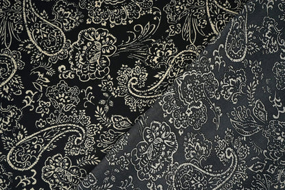 Satin avec élasthanne - motif élégant sur fond noir 80 g/m²
