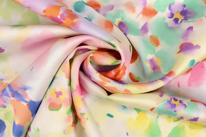 Satin avec élasthanne - motif aux couleurs du printemps 80 g/m²