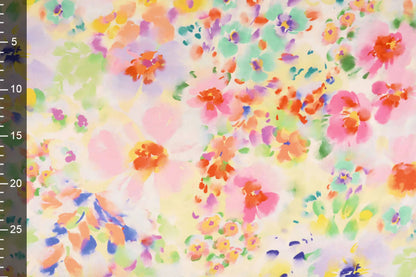 Satin avec élasthanne - motif aux couleurs printanières 80 g/m²