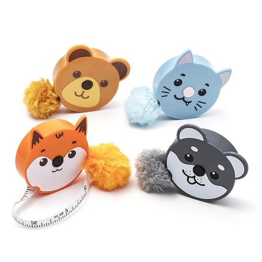 Image de ruban à mesurer rétractable Sew Tasty en forme d’animal, 150 cm – pour la couture et les loisirs créatifs – disponible en ligne chez Šarlotes audumi