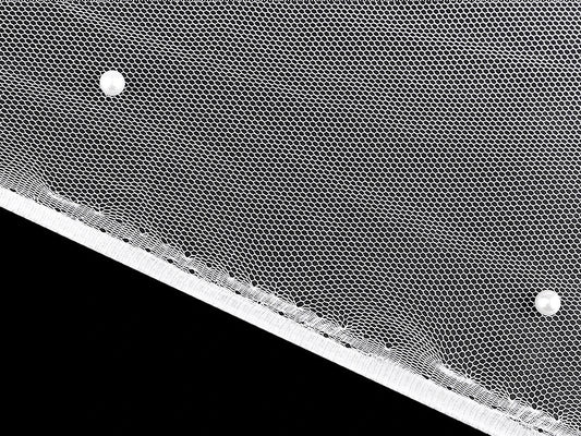 Attēls ar Smalks tills ar pērlēm 36 g/m² - balts – pieejams Šarlotes audumi
