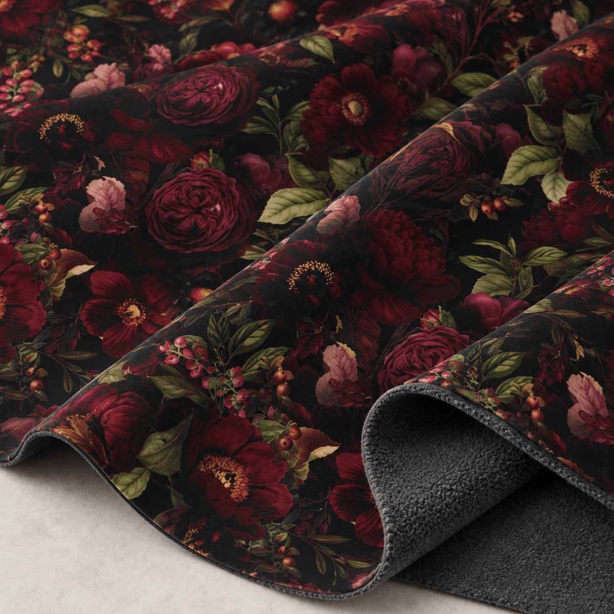 Bild mit Softshell-Stoff – rosa Blumen auf dunklem Hintergrund, online bei Šarlotes audumi erhältlich
