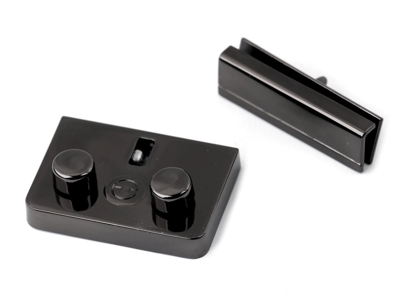 Attēls ar Somu aizdare (lock) 32x46 mm – pieejams Šarlotes audumi