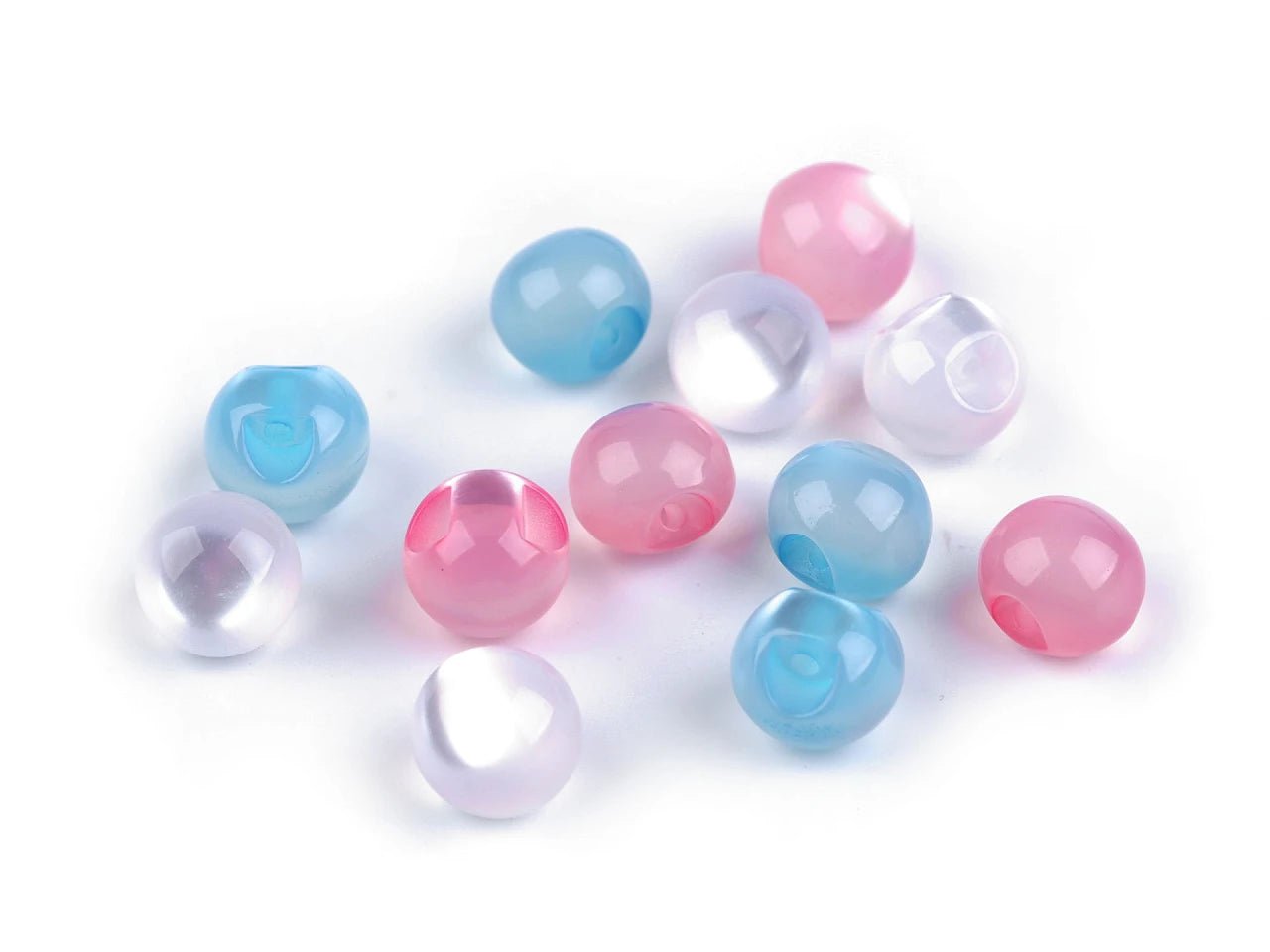 Image avec perles à coudre / boutons « œil de chat » Ø10 mm – disponible chez Šarlotes audumi