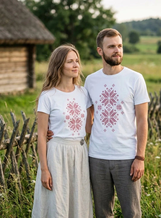 Bild mit T-Shirt "Auseklis" – online bei Šarlotes audumi erhältlich
