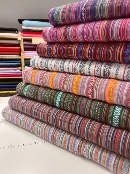 Tissu à motif traditionnel, tons clairs 200 g/m²