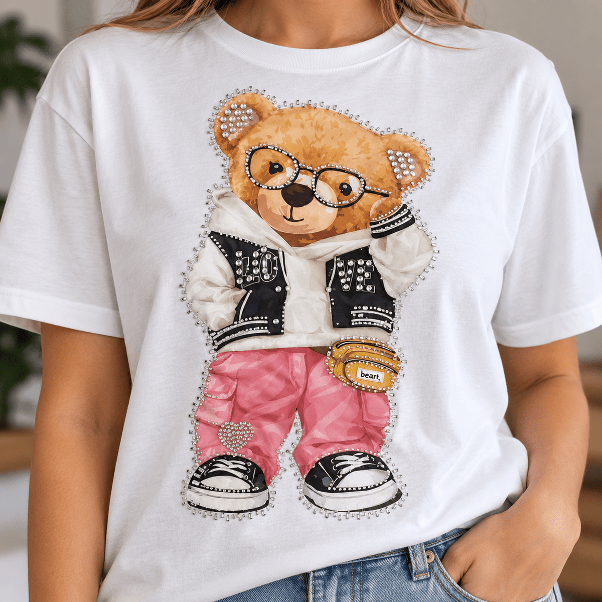 Bild mit Thermoapplikation „Teddybär mit Brille“ – 29 × 17 cm – online erhältlich bei Šarlotes audumi