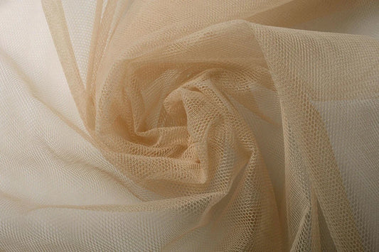 Attēls ar Tills stingrs – grauzdētas mandeles tonis | 100% neilons |20 g/m² 150 cm – pieejams Šarlotes audumi